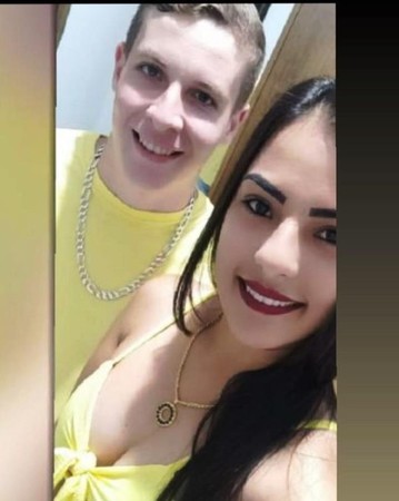 Left or right 47bf3a7b4b6aa2b18f8b775458542a5d 1