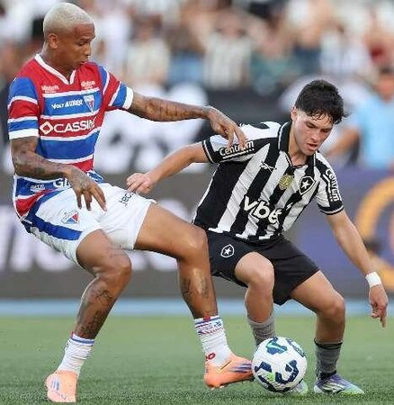 Left or right 17d7afb1cfccaf086e550a4f79994c07